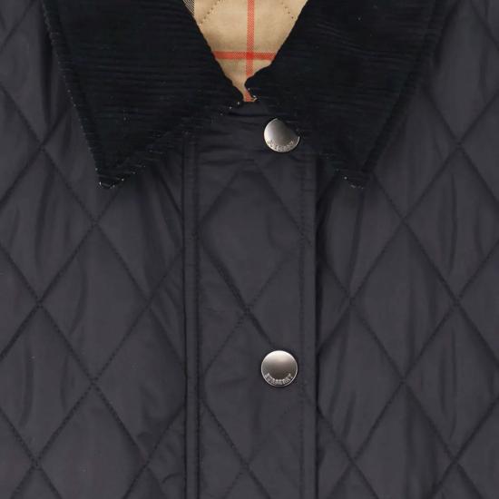 26SS 버버리 올드햄 크롭 퀼팅 자켓 8107465C1900 Black - BURBERRY