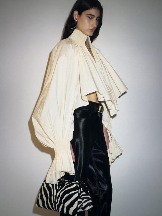 26SS 케이트 블라우스 24321001 108 White - KHAITE