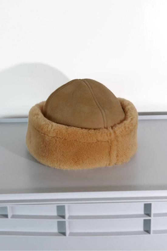  코울리 스튜디오 모자 콜리 스튜디오 스웨이드 뒷면 곱슬머리