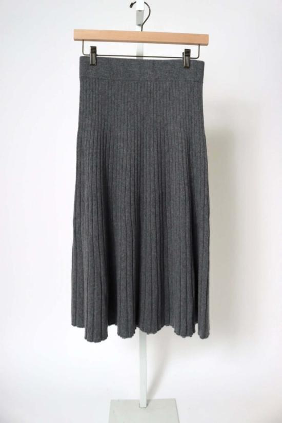  리사 양 미디 스커트 티아라