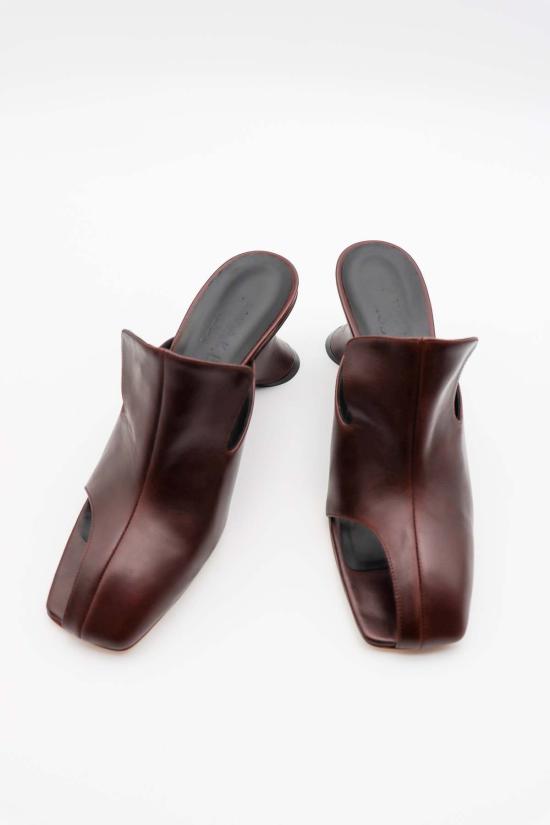  어웨이크 모드 뮬/슬리퍼 A.W.A.K.E. 모드 로저 뮬 힐 - A.W.A.K.E. MODE