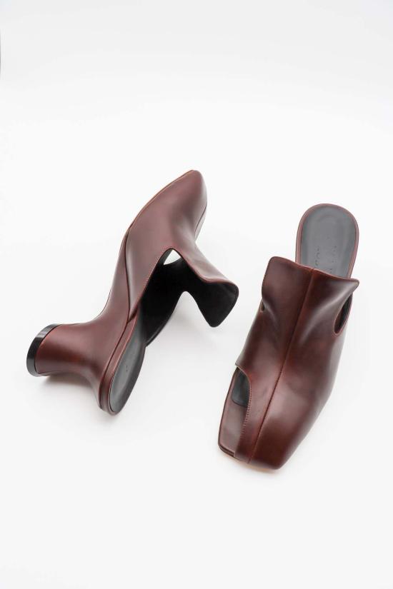  어웨이크 모드 뮬/슬리퍼 A.W.A.K.E. 모드 로저 뮬 힐 - A.W.A.K.E. MODE