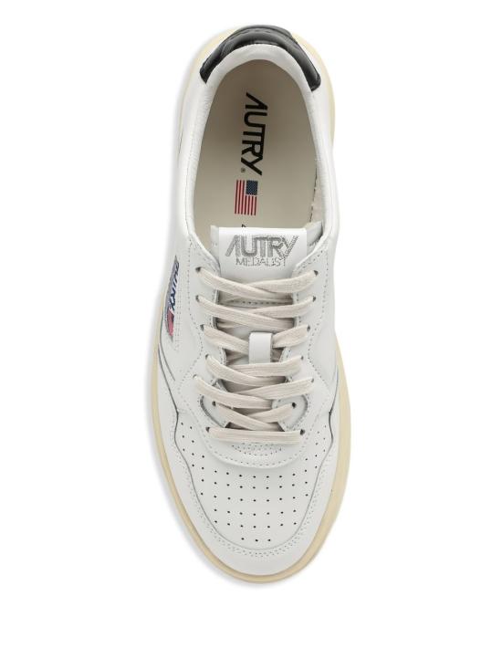26SS 오트리 블랙 탭 메달리스트 AULW LL22 WHITE - AUTRY