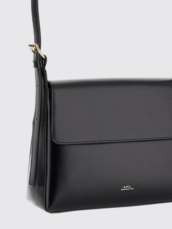 26SS 아페쎄 버지니아 플랩백 PXBRUF61924 LZZ Black - A.P.C.