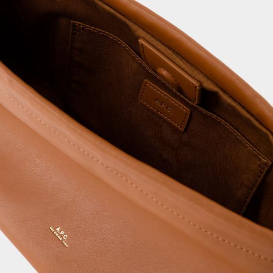 25FW 아페쎄 니논 드로스트링 백 PUAATF61583 CAD BUFF - A.P.C.
