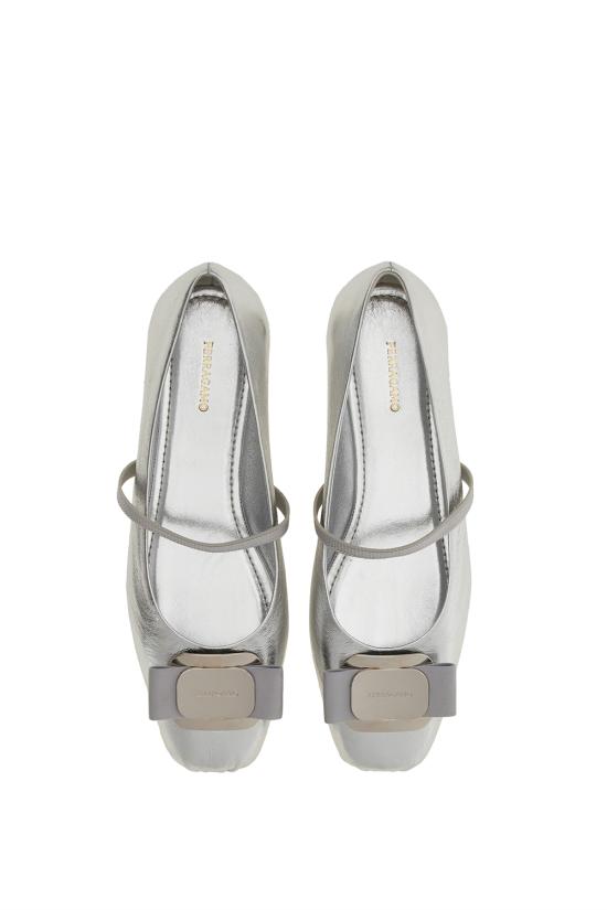 26SS 살바토레 페라가모 플랫 슈즈 01H345 769030 Silver - SALVATORE FERRAGAMO