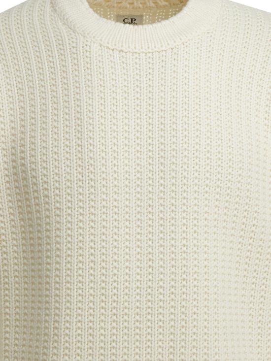 26SS 씨피 컴퍼니 램스울 GRS 박시 크루넥 스웨터 19CMKN127A110149A103 White - C.P. COMPANY