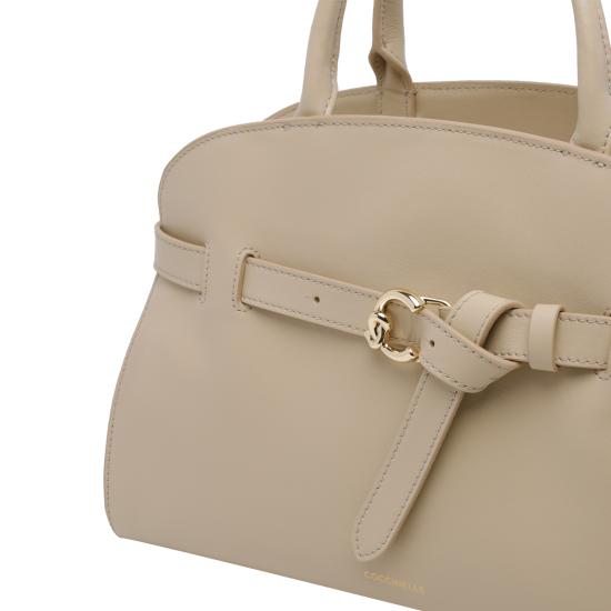 26SS 코치넬리 토트백 E1 TLA 18 04 01N64 Beige - COCCINELLE