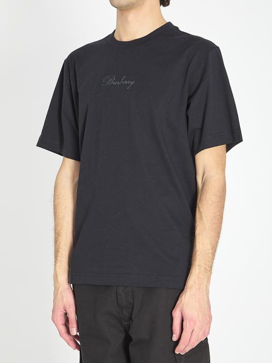 26SS 버버리 체크 커시브 로고 코튼 티셔츠 8119183A1189 BLACK - BURBERRY