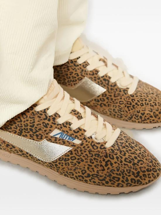 26SS 오트리 WINDSPIN 윈드스핀 스니커즈 WSLWSJ01 BROWN - AUTRY