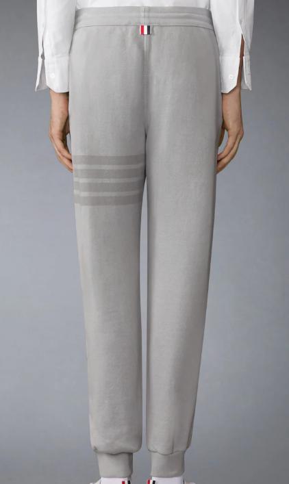 26SS 톰브라운 솔리드 루프백 오버다이 4바 스웨트팬츠 MJQ243AJ0007 055 LT GREY - THOM BROWNE