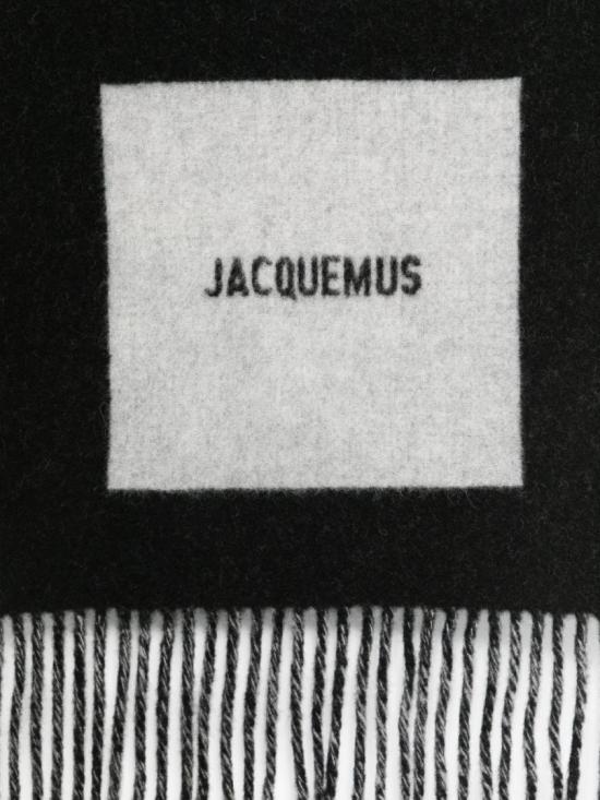 25FW 자크뮈스 롱드 카레 울 머플러 ACU00579 AOT4044 090 Black - JACQUEMUS