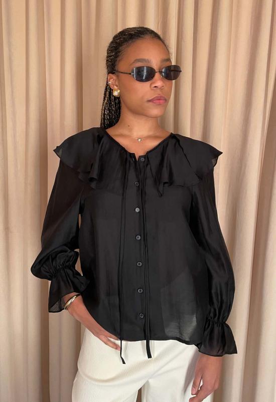  더 엔케이씨 스토어 블라우스 NKC 스토어 데미  블랙 - The NKC Store