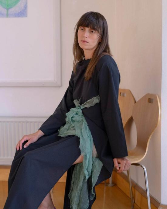  베이스레인지 롱 원피스 덱티 긴팔 드레스 블랙 - BASERANGE