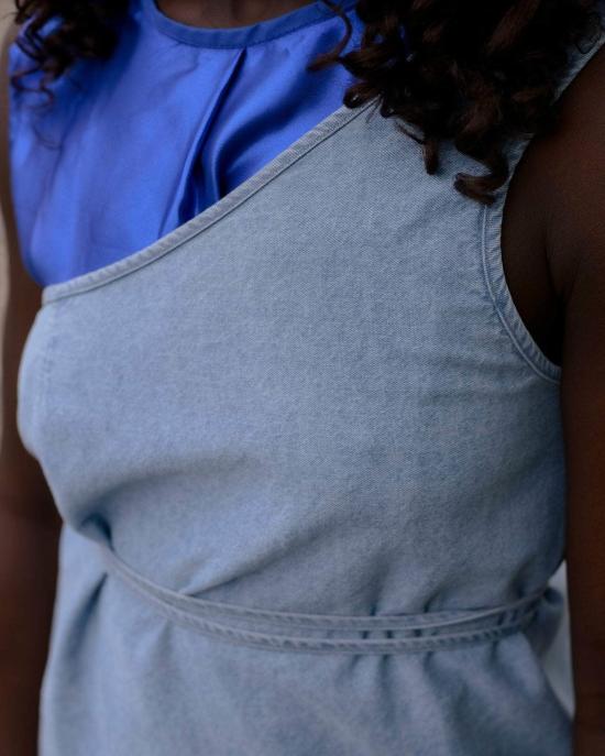  베이스레인지 블라우스 아이 탑 라이트 블루 워시 - BASERANGE