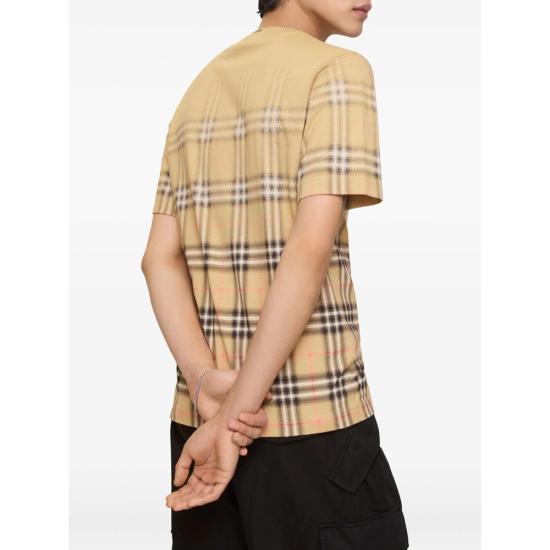 26SS 버버리 그라디언트 체크 코튼 티셔츠 8119022 RYAN DEG B9368 NEUTRALS BLACK - BURBERRY