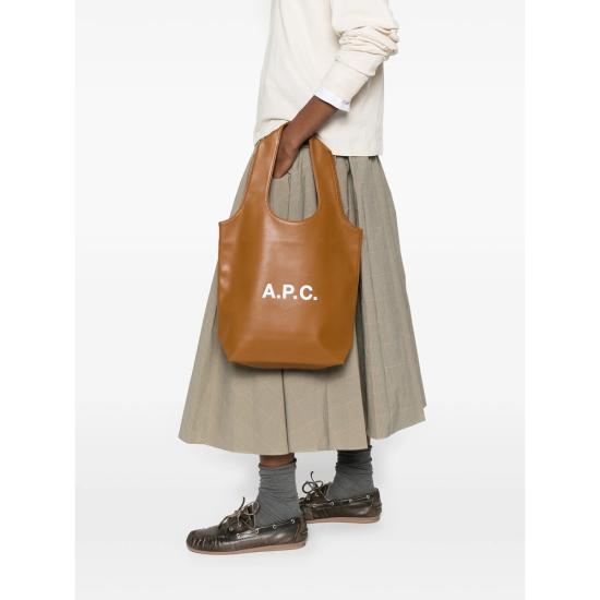 26SS 아페쎄 니논 스몰 토트백 PUAAT M61861 CAB BROWN - A.P.C.