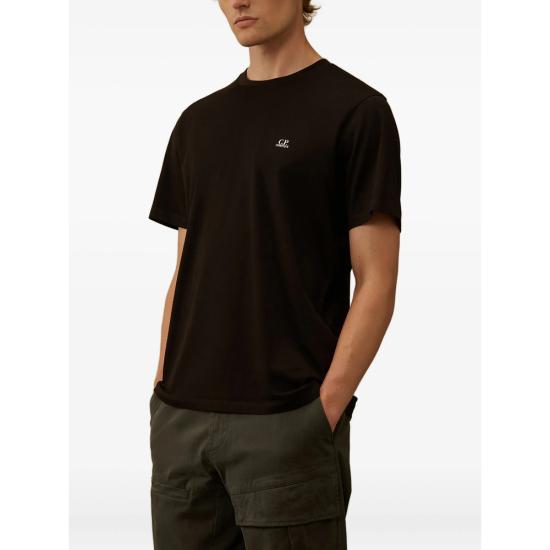 26SS 씨피 컴퍼니 30/1 저지 숏슬리브 고글 티셔츠 MTS725A00 5100W 999 BLACK - C.P. COMPANY