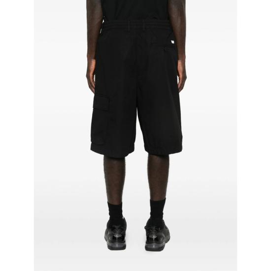 26SS 씨피 컴퍼니 스트레치 사틴 카고 렌즈 쇼츠 MBE127A11 0325G 999 BLACK - C.P. COMPANY
