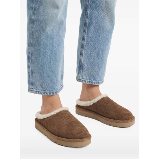 25FW 펜디 FF 스웨이드 시어링 사보 샌들 ASA1 7D1823 F0C23 BROWN - FENDI