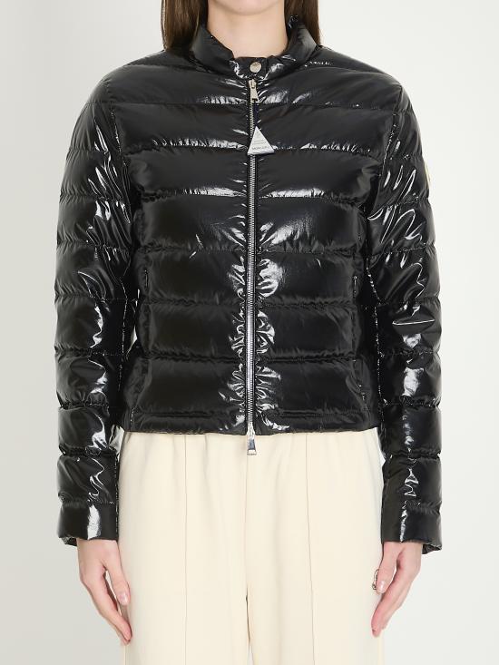 26SS 몽클레어 숏패딩 L10931A00011 BLACK