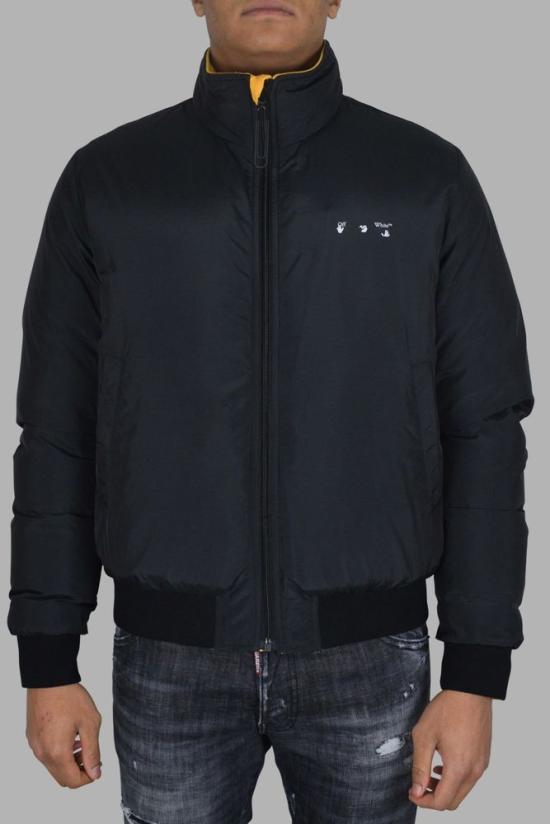  오프화이트 자켓 양면으로 착용 가능한 패딩 재킷, 대조적인 디자인 요소 - OFF WHITE