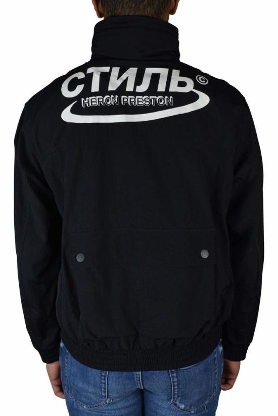  헤론 프레스톤 자켓 후드가 일체형으로 된 하이넥 블랙 재킷 - HERON PRESTON