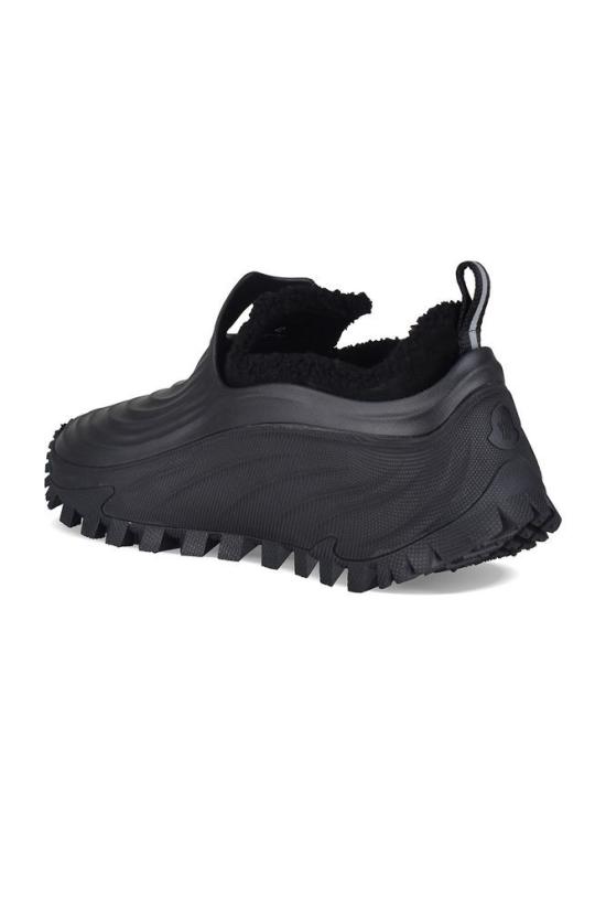  몽클레어 부츠 물놀이 - MONCLER