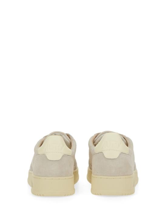 26SS 오트리 메달리스트 로우 스니커즈 AULMUH 01 WHITE - AUTRY