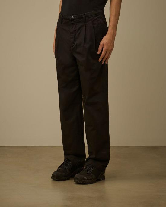 26SS 씨피 컴퍼니 스트레이트 팬츠 20CMPA136A110458G999 BLACK DOM - C.P. COMPANY