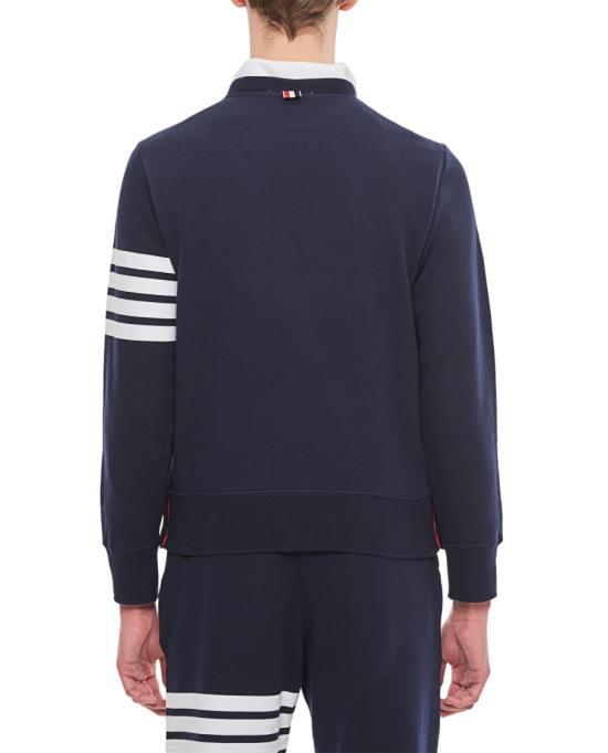  톰브라운 로고 패치 엔지니어드 4바 스웨트셔츠 MJT021H00535461 Blue - THOM BROWNE