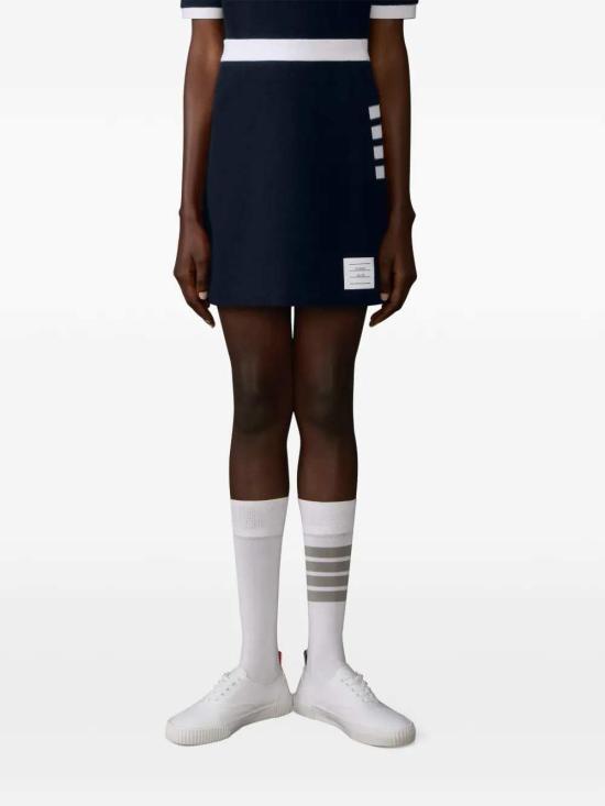 26SS 톰브라운 텍스처드 피케 4바 박스 플리츠 미니 스커트 FJK146AJ0248 NAVY 415 - THOM BROWNE