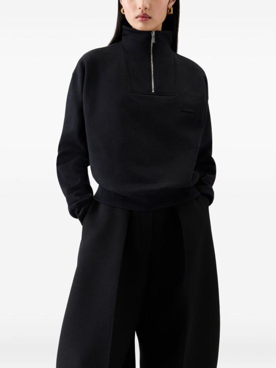 26SS 자크뮈스 그로그랭 지퍼 롤넥 스웨트 셔츠 SSW00210AJ00174 990 Black - JACQUEMUS