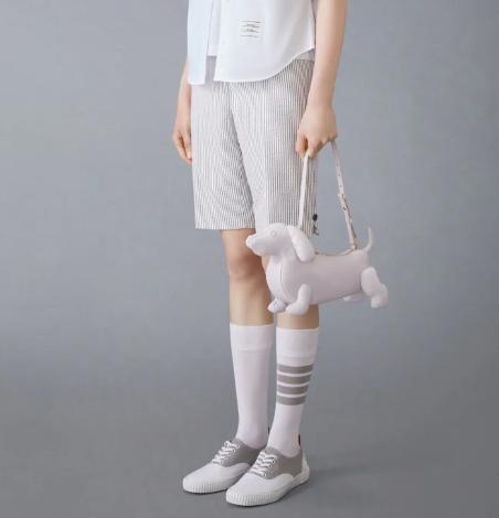 26FW 톰브라운 페블 그레인 헥터 바게트백 FAP341A00198 680 LT PINK - THOM BROWNE