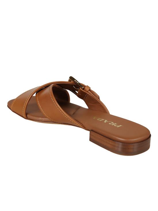 26SS 프라다 레더 크리크로스 버클 슬라이드 1XX778F010248 Brown - PRADA