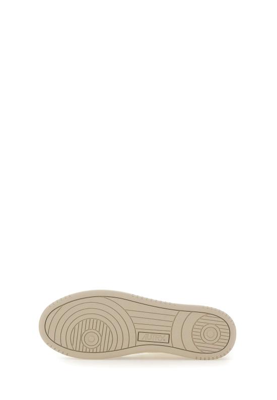 26SS 오트리 메달리스트 로우 스니커즈 AULM NE16 White - AUTRY