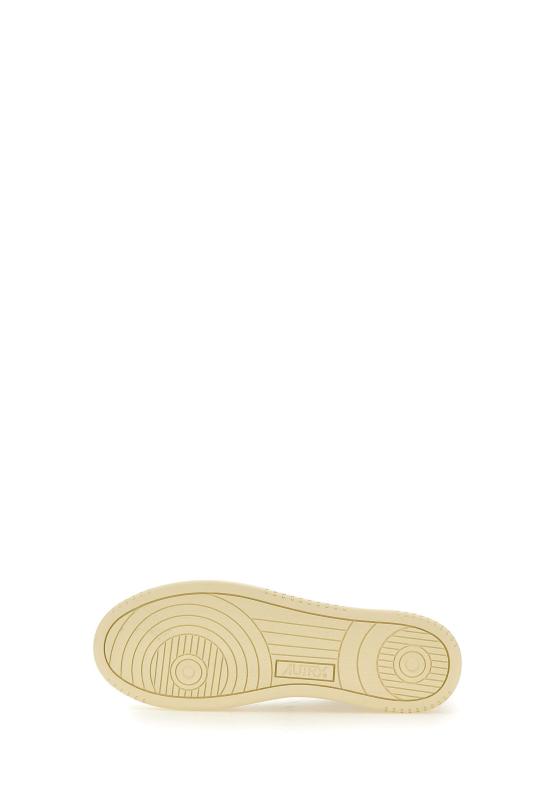 26SS 오트리 메달리스트 로우 스니커즈 AULM LL11 White - AUTRY