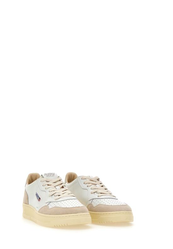 26SS 오트리 메달리스트 로우 스니커즈 AULM LS14 White - AUTRY