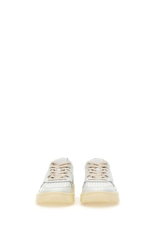 26SS 오트리 메달리스트 로우 스니커즈 AULM DL01 White - AUTRY