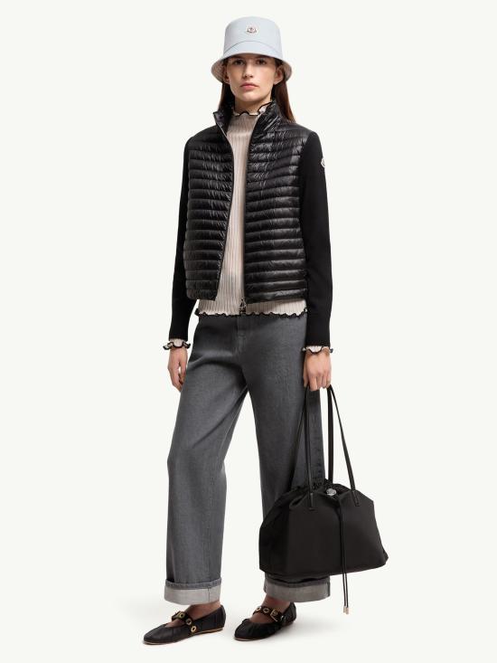 26SS 몽클레어 가디건 L10939B00032 M1131999 - MONCLER