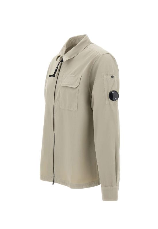 26SS 씨피 컴퍼니 오가닉 개버딘 지퍼 렌즈 오버셔츠 20CMOS705A110143G904 DOVE DOM - C.P. COMPANY