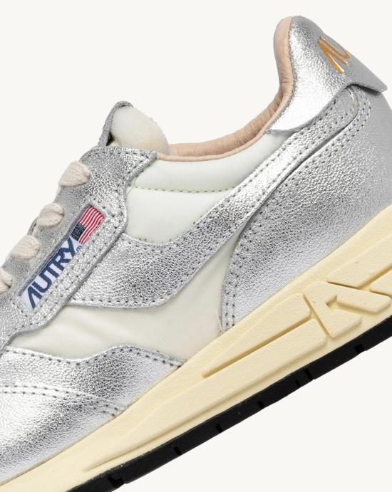 26SS 오트리 릴윈드 스니커즈 WWLW AN01 WHT SILV Plateadas - AUTRY