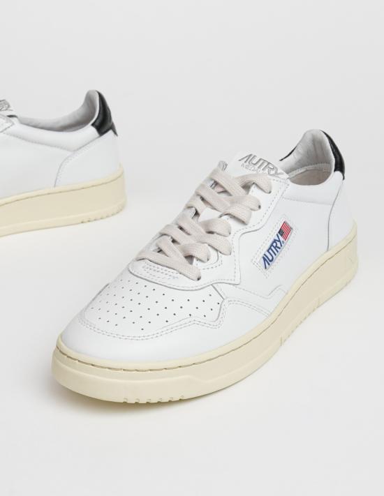 26SS 오트리 메달리스트 로우 스니커즈 AULM LL22 WHT BLACK White - AUTRY