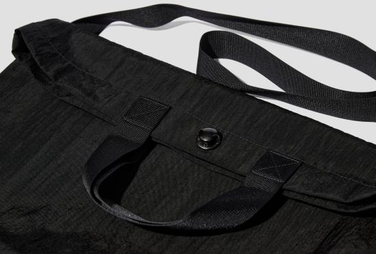 26SS 맨틀 크로스백 멀티 핸들 토트백 - 블랙 나일론 R0B1 - MAN-TLE