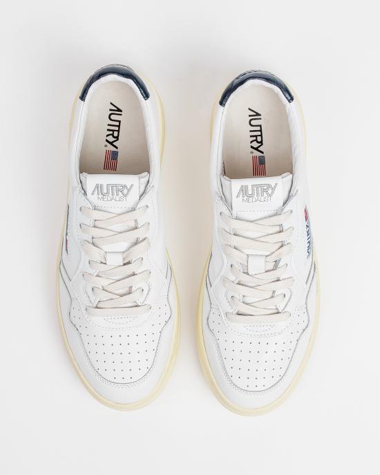 26SS 오트리 메달리스트 로우 스니커즈 AULM LL12 WHT SPACE Blue - AUTRY