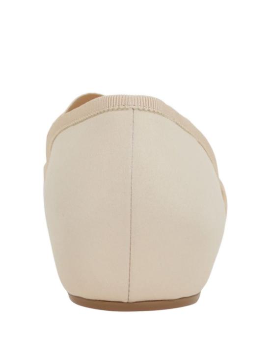 26SS 크리스챤 루부탱 플랫 슈즈 1260079 N295 Powder - CHRISTIAN LOUBOUTIN