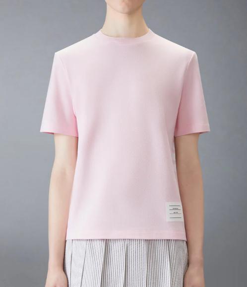 26SS 톰브라운 클래식 피케 4바 티셔츠 FJS207A00050 680 LT PINK - THOM BROWNE