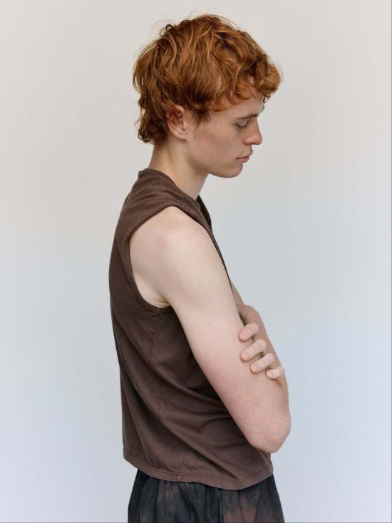  가브리엘라 콜 가먼츠 민소매 티셔츠 33번 브라운 오가닉 코튼 민소매 티셔츠 - GABRIELA COLL GARMENTS