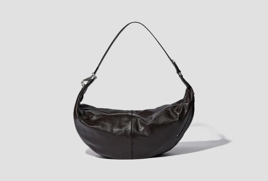 26SS 르메르 숄더백 대형 화살통 클립 백 - 그레인드 버팔로 가죽 BG0197 LL0171 다크 브라운