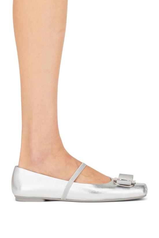 26SS 살바토레 페라가모 바라 보우 발레 플랫 01H345769030 SILVER - SALVATORE FERRAGAMO
